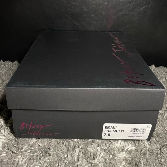 NIB Betsey Johnson Emani Embellished Flared Heel Sandals - Picture 8 of 8